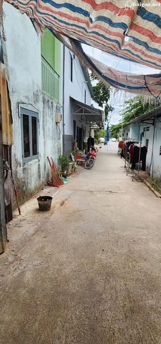 Nhà gần trường tiểu học, Đường Bùi Văn Ngữ, Phường Bà Điểm, Huyện Hóc Môn, Tp Hồ Chí Minh