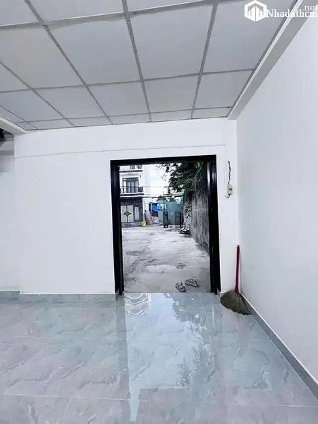 Cho thuê nhà nguyên căn có vườn, 60m2, 3pn, 3wc. 