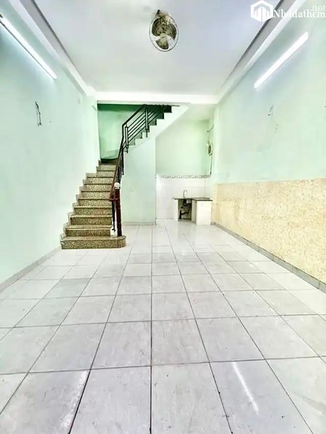 Cho thuê nhà nguyên căn trong hẻm, 24m2, hẻm 7m.