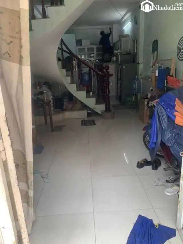 Nhà hẻm xe hơi, 2pn, 2wc, giá 6 triệu/ tháng, Bình Tân