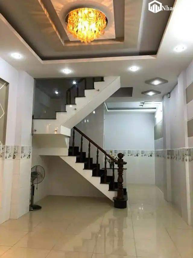 Nhà 2 lầu, hẻm ô tô, 2pn, 3wc, giá 7 triệu, Quận 12