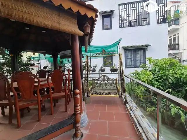 Bán nhà giá 6 tỷ, Thủ Đức, 105m2, 4 tầng, 4pn, 5wc