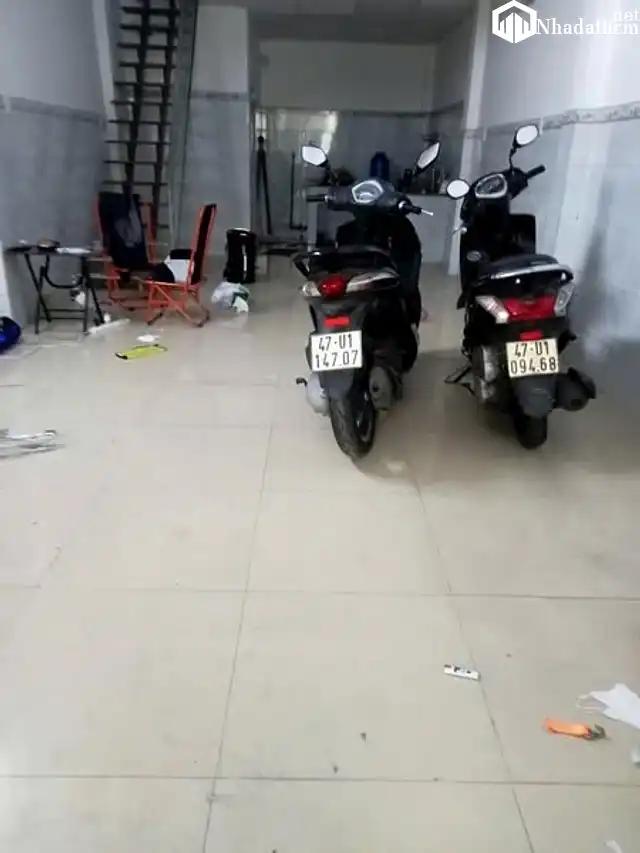 Nhà mặt tiền kinh doanh tại Quận 12, giá 5 triệu