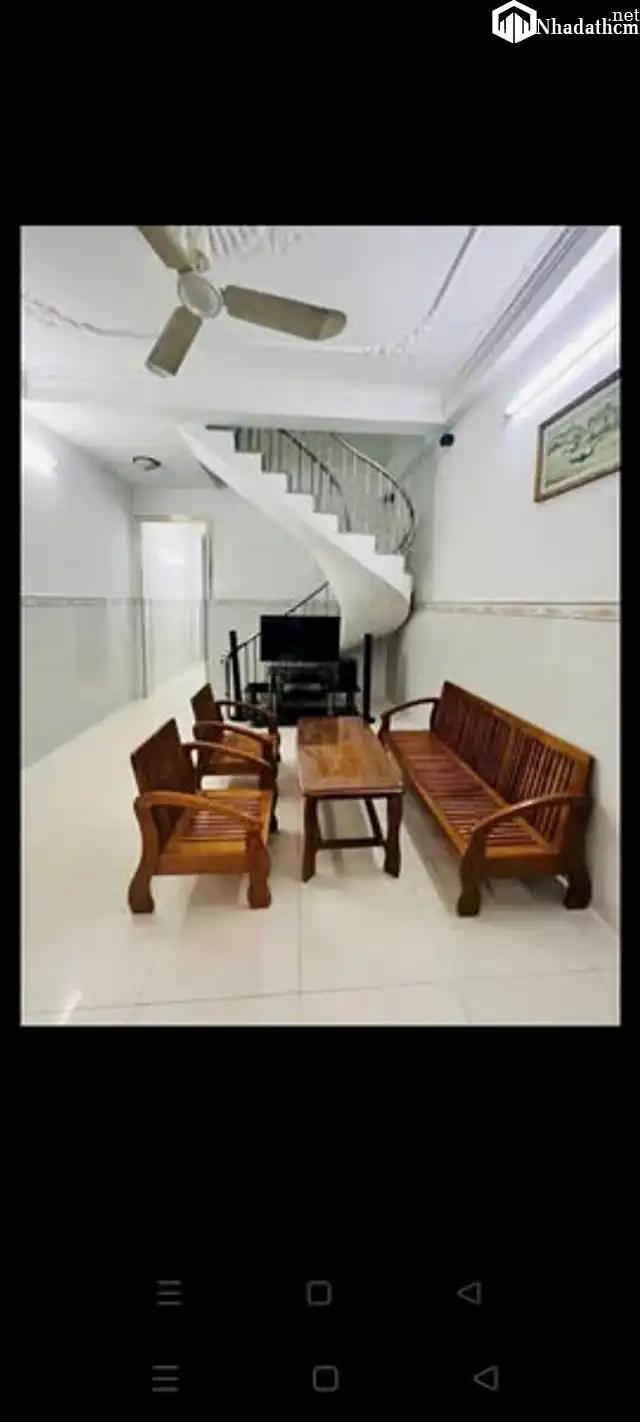 Nhà gần trường học, giá 11 triệu, 1 lầu, 3pn, 2wc, 48m2