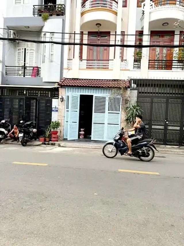 Nhà Mới Toanh 4 Phòng Ngủ, 5WC, 15tr/th Q12