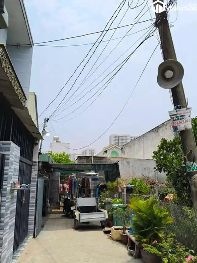 Bán nhà câp 4 Nguyên xiển Long Thạnh Mỹ Q9