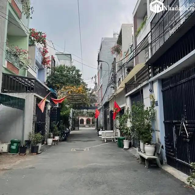 Nhà C4 đẹp mê – Tăng Nhơn Phú B