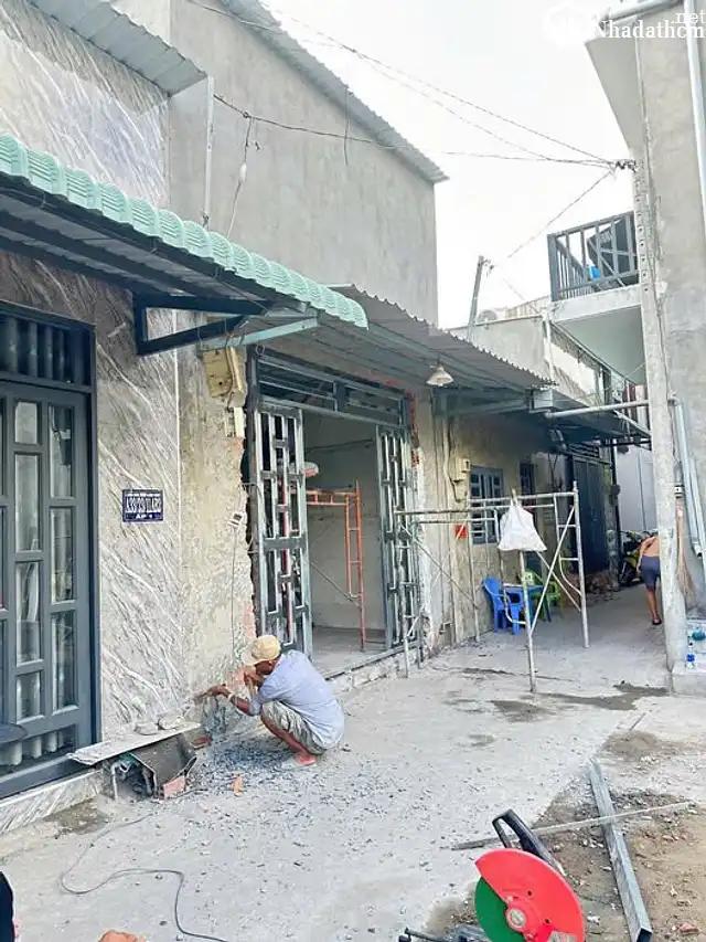 Đường quốc lộ 50 -- gần bến xe quận 8