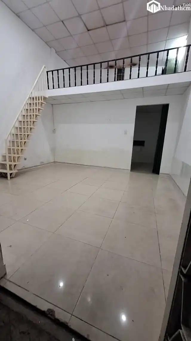Bán nhà hẻm ô tô gần chợ chó Quận 12, giá 2.5 tỷ