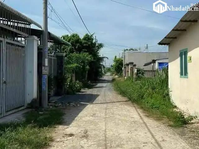 Bán gấp nhà SHR giá 2.4 tỷ tại Củ Chi, đường hẻm 5m