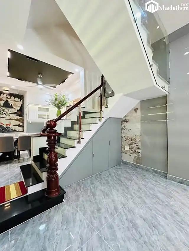 Nhà phố 8 tỷ, 3 lầu, 4pn, 5wc, 65m2, Gò Vấp