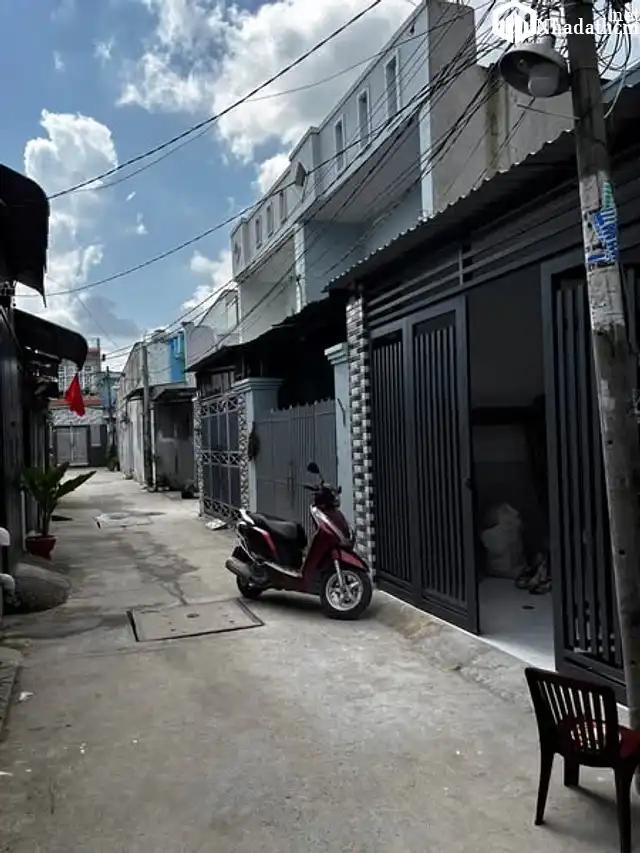 Nhà gác lửng hẻm 4 m thông khu dân cư, 64m2, 2,35 tỷ