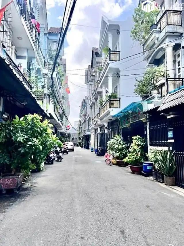 NHÀ Mới 3 Tầng Hẻm VIP Ngay Chợ Hiệp Thành Quận 12