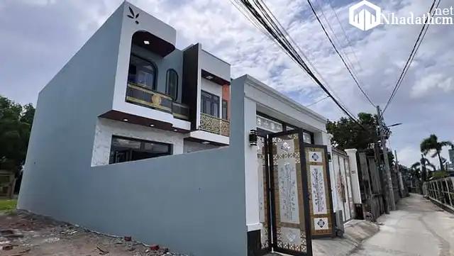 CẦN TÌM CHỦ CHO CĂN NHÀ MỚI GẦN NGÃ 3 TÂN KIM – QL50