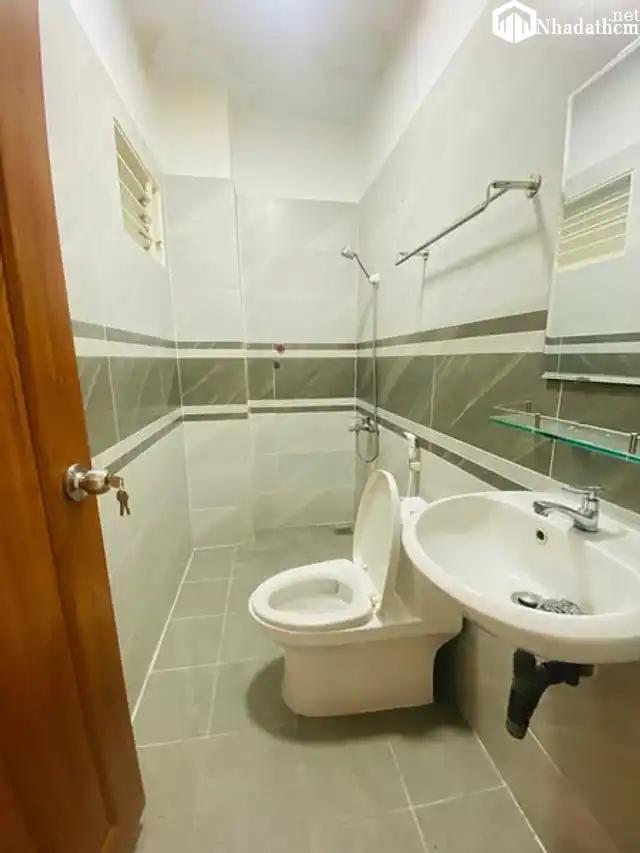 CHO THUÊ NHÀ MT QUẬN 10 - NHÀ MỚI ĐẸP - DTSD 400M2