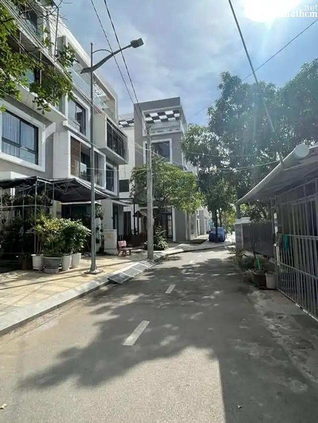 Cần bán nhanh căn nhà đường Nguyễn Văn Cừ Bà Rịa