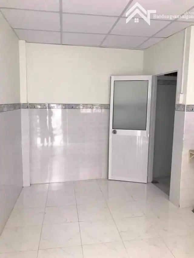 Nhà mặt tiền rộng rãi, trung tâm Tphcm, dưới 2 tỷ, Quận 2