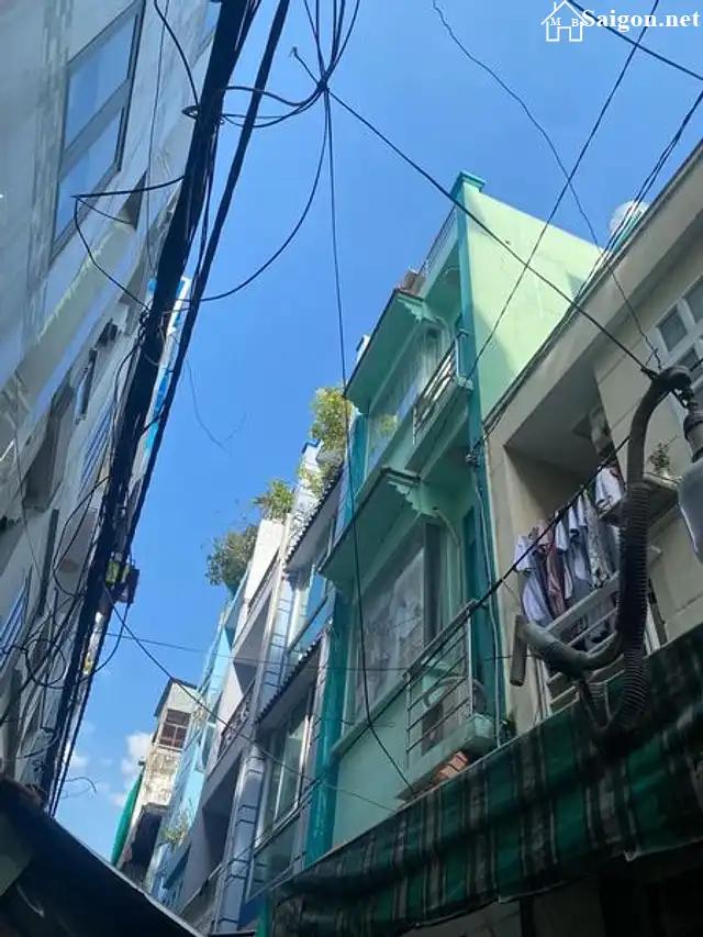 Chính chủ bán nhà 2 lầu, hẻm ô tô cách 2 căn, Đường Nguyễn Tất Thành, Phường 12, Quận 4, Tp Hồ Chí Minh