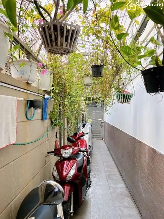 Bán nhà 4 lầu, ngang 8m, Đường Tôn Thất Thuyết, Phường 10, Quận 4, Tp Hồ Chí Minh