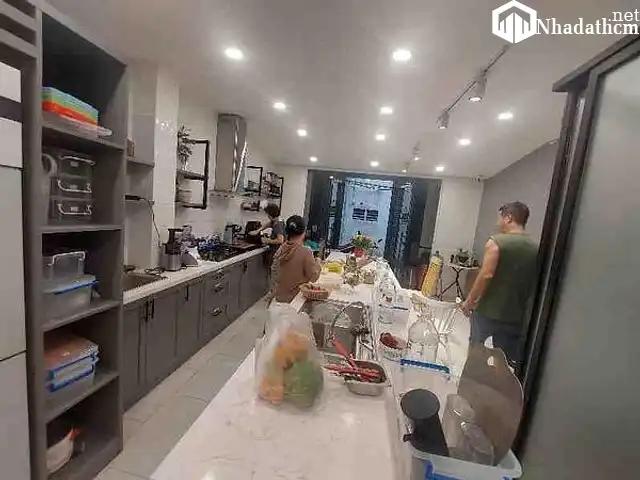 Bán nhà 3 tầng, hẻm xe hơi, 3pn, 3wc, Đường Trần Bình Trọng, Phường 1, Quận 5, Tp Hồ Chí Minh