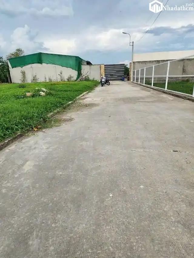 Chính chủ bán lô đất nền, đường bê tông 5m, Xã Xuân Thới Thượng, Huyện Hóc Môn, Tp Hồ Chí Minh