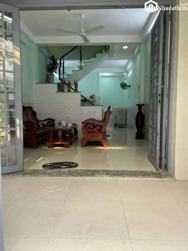 Nhà cho thuê để ở, hẻm ba gác, giá 9 triệu / tháng, Bình Tân