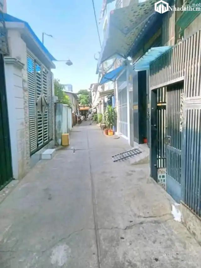 Nhà mới đẹp, 70m2, 2 tầng, hẻm xe hơi, Quận Bình Tân, giá 4.5 tỷ