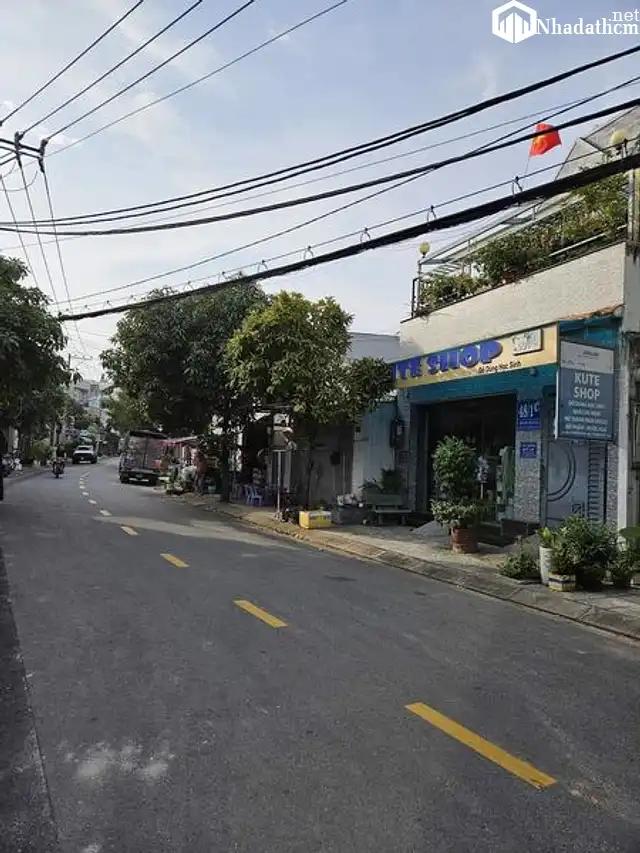 Nhà mặt tiền kinh doanh, đường nhựa 12m, 180m2, Quận 12, giá 7.9 tỷ