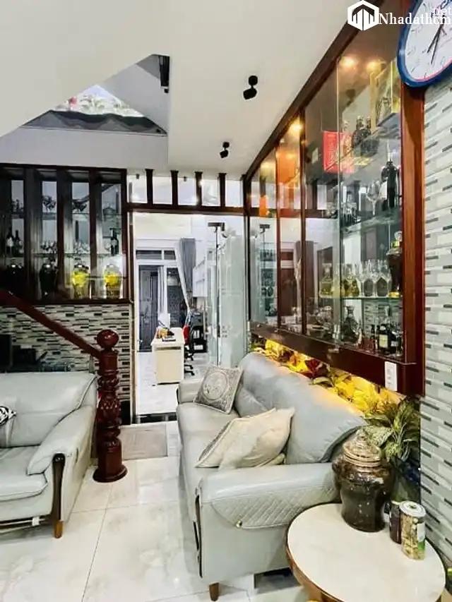 Bán gấp nhà hẻm xe hơi kinh doanh, 3 tầng, 3pn, giá 10 tỷ, quận 11