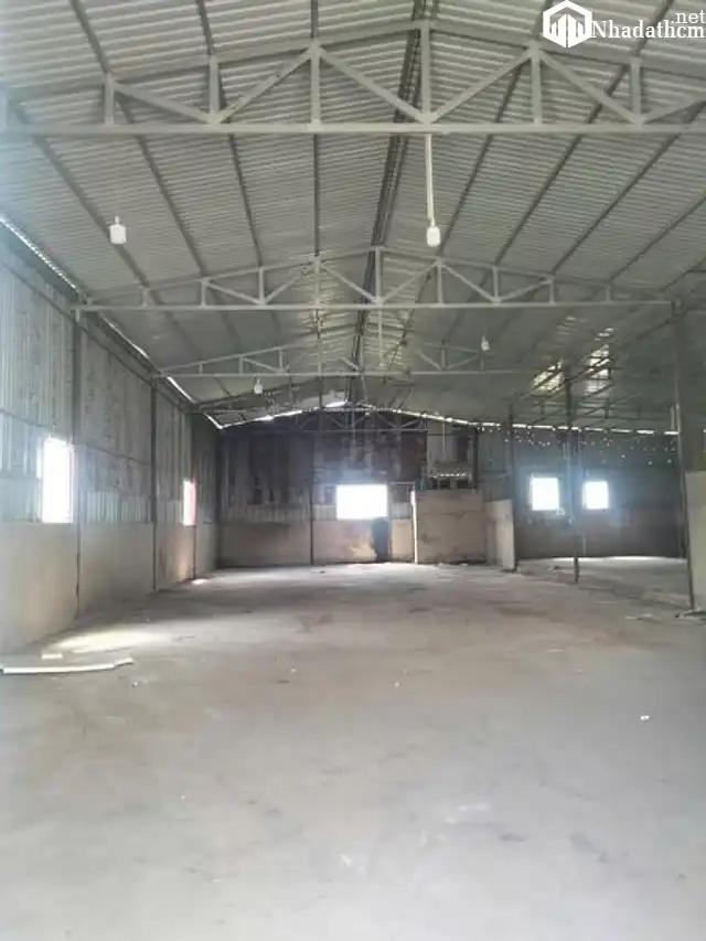 Kho có điện 3 fa, 270m2, đường xe tải 6 tấn, giá 8 triệu, Bình Chánh