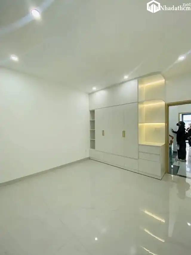 Nhà đẹp mới xây mặt tiền kinh doanh nội bộ khu Bình Phú Q6