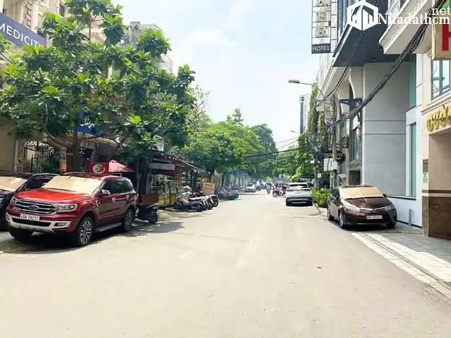 Mặt bằng độc lập tiện kinh doanh và ở tại Quận 10, hẻm 9m, giá 15 triệu