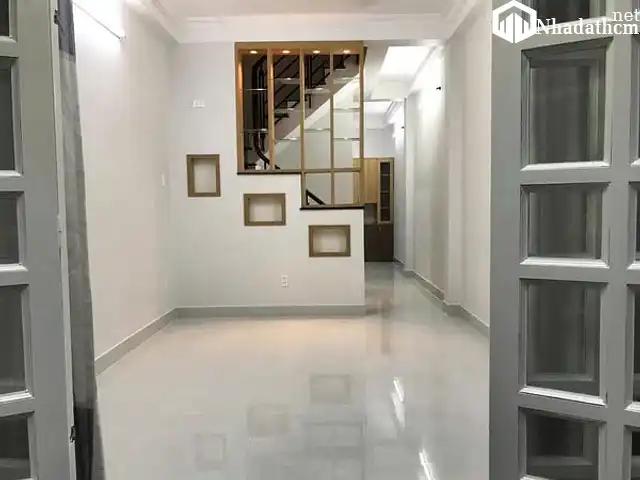 Nhà riêng 43m2, 1 lầu, 2pn, 2wc, tại Nguyễn Hồng, Gò Vấp, giá 10 triệu