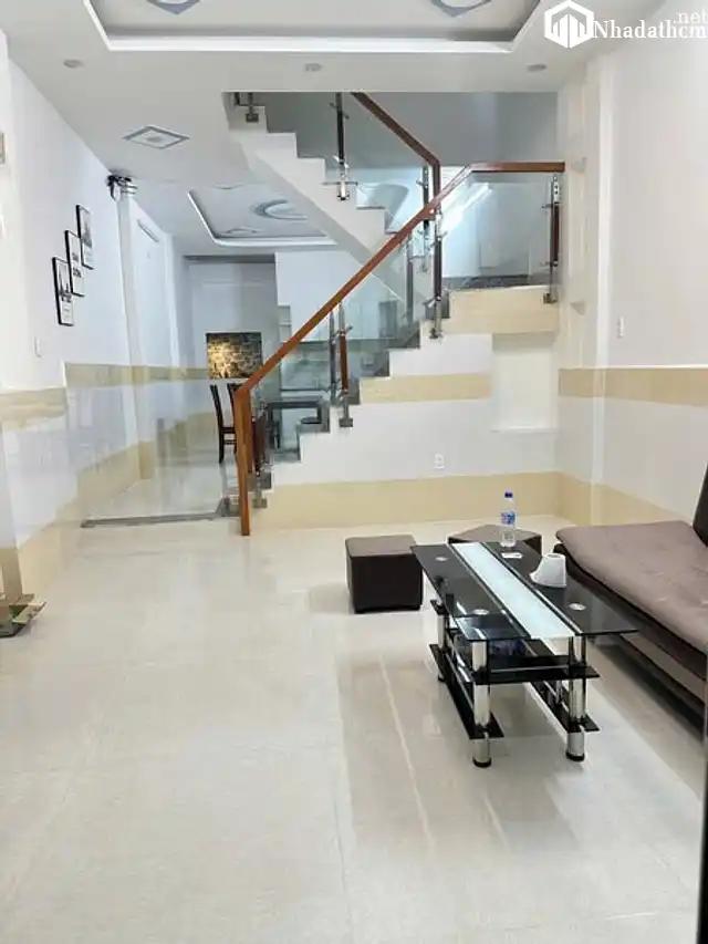 Nhà hẻm đường Tô Ký, Quận 12, giá 7 triệu, 1 lầu, 2pn, 3wc, full nội thất