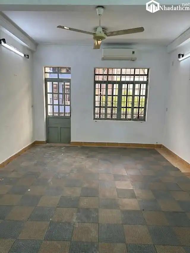 Nhà mặt tiền, vị trí trắc địa, phù hợp kinh doanh, 3 lầu, 7pn, 4wc, giá 25 triệu, đường Số 12