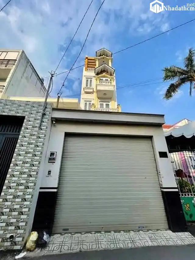 DT 4❌20m trệt lửng 2 lầu sân thượng gồm 4PN, 6WC, ban công mỗi lầu, đường Phạm Văn Chiêu, giá 18 triệu
