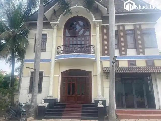 Nhà biệt thự 748m2, 1 lầu, 5pn, 6wc, đường Vườn Lài, giá 29 triệu