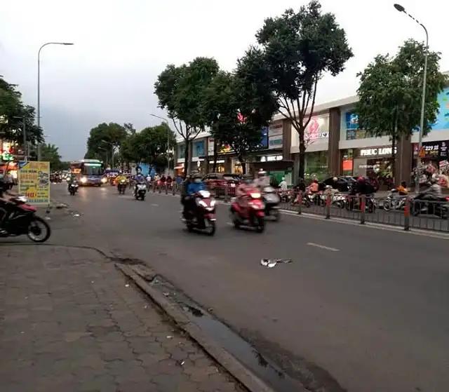 Nhà góc 2 mặt tiền , đường Quang Trung, 1 trệt, 1 lầu, 2 phòng, 2 vệ sinh, giá 25 triệu