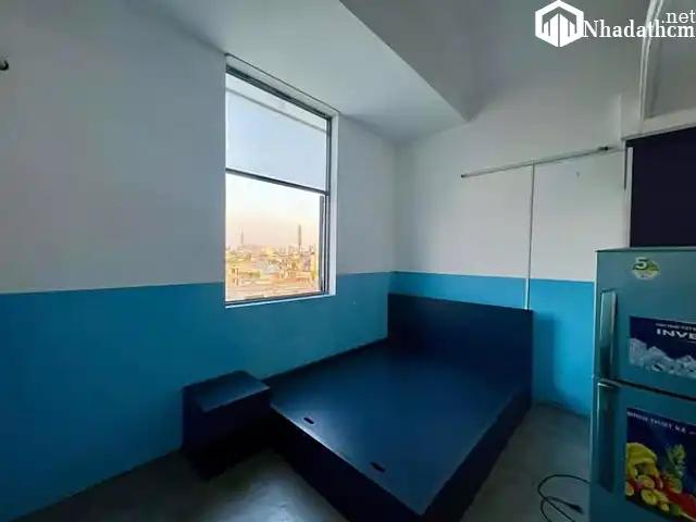 Phòng rộng , cửa sổ trời thoáng mát , sạch sẽ, đường Nguyễn Kiệm.