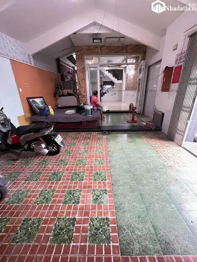 Nhà  5x22m 3 lầu 5PN 5WC, giá 13 triệu, tại Đường Nguyễn Tư Giản