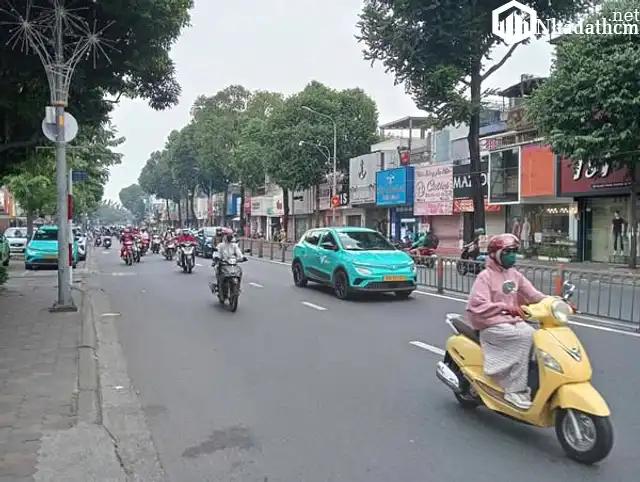 Nhà giá 30 triệu,  Đường 2 chiều xe đông đúc – Gần chợ - trường Kim Đồng cơ sở 2
