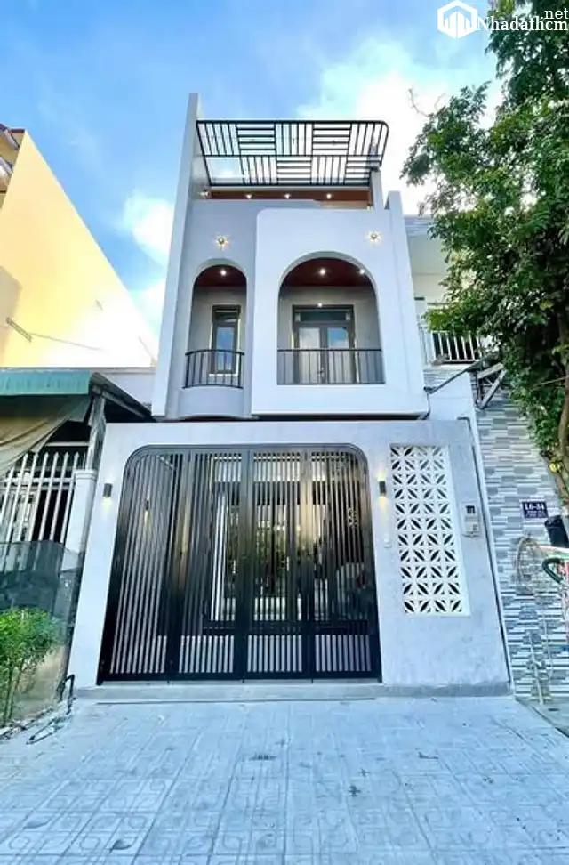 Nhà Ngay đường Nguyễn Hữu Trí ,khu dân cư đông đúc ,Xe hơi tới cửa thoải mái
