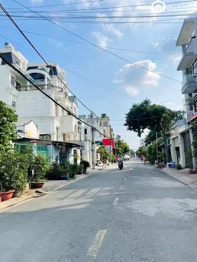 MẶT TIỀN KD ĐƯỜNG HIỆP THÀNH 18 3 TẦNG  5pn chào 5,8 tỷ