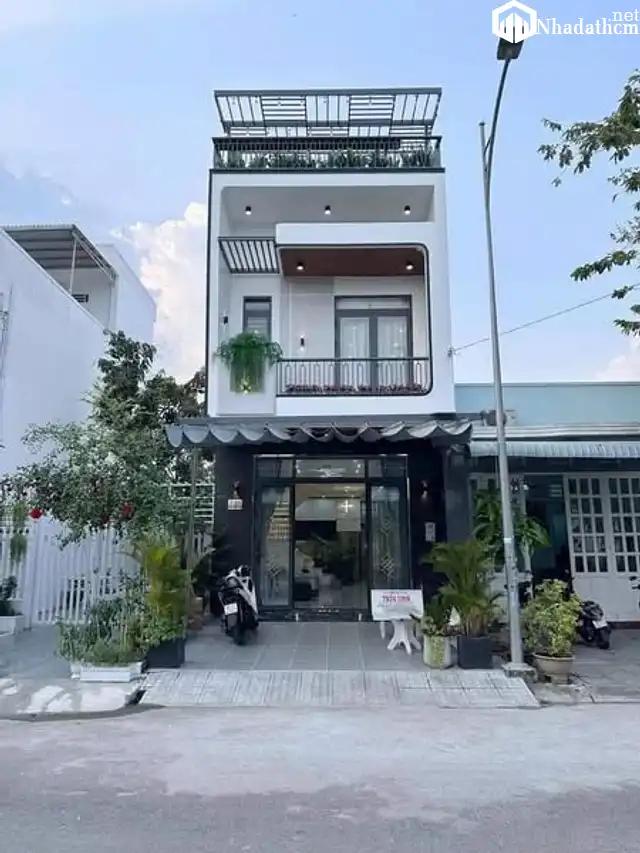 Chính Chủ bán gấp căn nhà ngay Chợ Bình Chánh, Huyện Bình Chánh