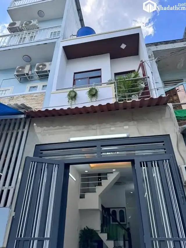 Chính chủ bán nhà giá rẻ, 3 tầng, trung tâm quận Bình Tân, giá 3 tỷ