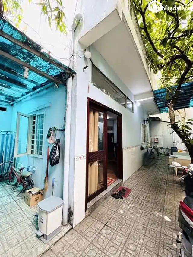 Ban nhà trong hẻm, sân vườn mát mẻ, giá 8.7 tỷ, trung tâm Gò Vấp