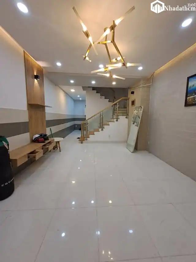 Cho thuê nhà 1 trệt 2 lầu có 3Pn3WC có sân thượng rộng, Quận 7