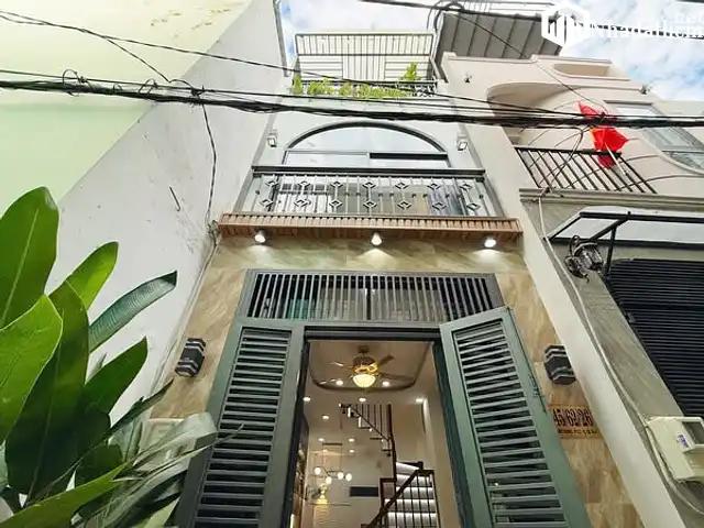 NHÀ MỚI ngay vị trí xung quanh là spa , nhà hàng , caffe , GYM , siêu thị Emart Gò Vấp.