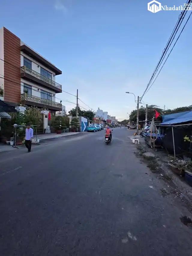 Bán nhà mặt tiền, nở hậu giá 9.3 tỷ tại Đường số 51,  Quận Bình Tân