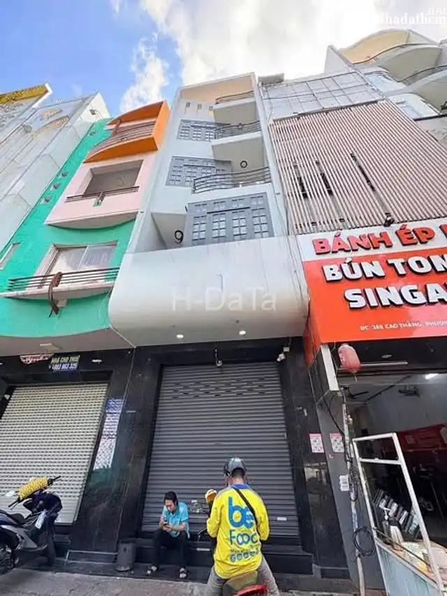 Nhà mặt tiền đường Cao Thắng, giá 60 triệu, tại Quận 3